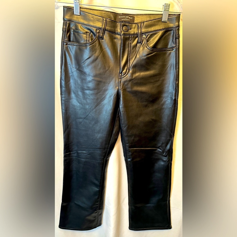 Banana Republic Size 26/2 Faux Leather Pants Women’s Cropped‎ Bootcut 5 Pocket